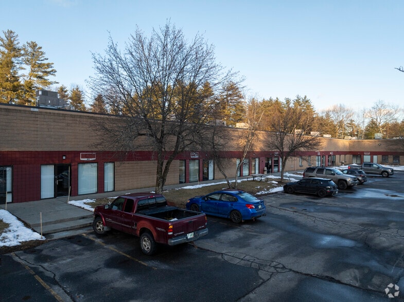 Primary Photo Of 26 Clinton Dr, Hollis Warehouse For Lease