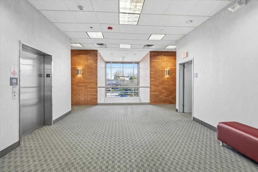 More Photos Of 333 Old Hook Rd, Westwood Medical For Sale