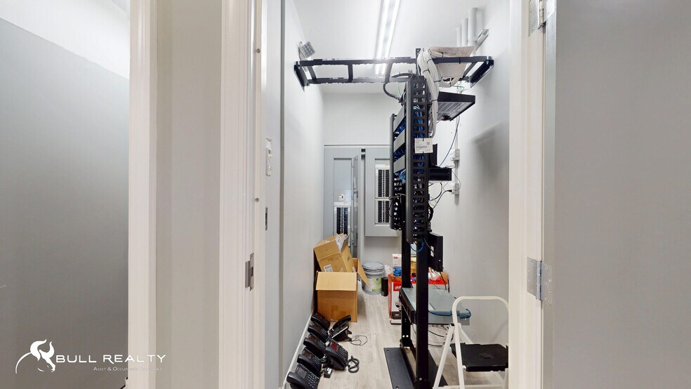 More Photos Of 219 W Boggs St, Lexington Office For Sale