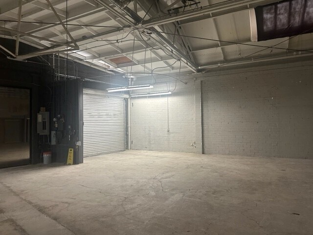 More Photos Of 5810 W 3rd St, Los Angeles Storefront For Lease