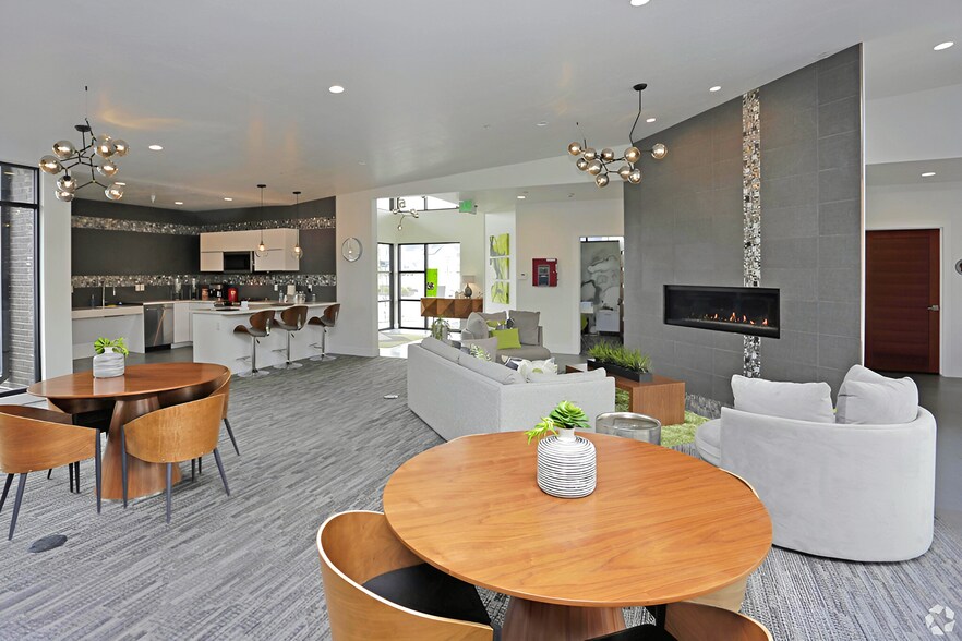 More Photos Of 624 E 300 N, Vineyard Multifamily For Sale