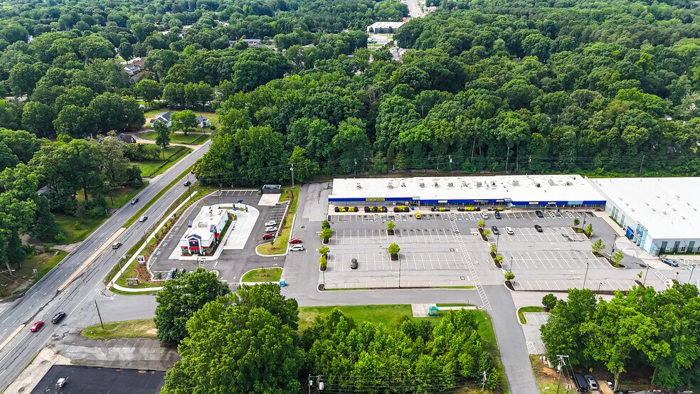 More Photos Of 439-489 N Cannon Blvd, Kannapolis Unknown For Lease