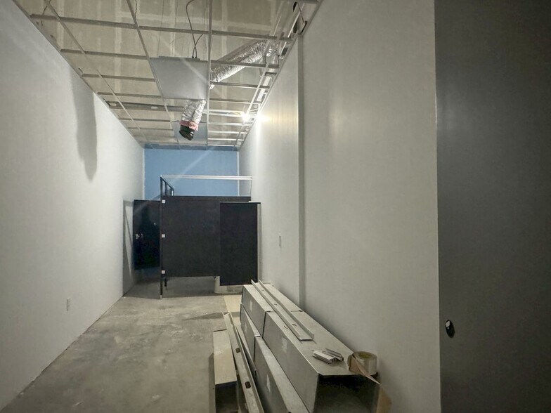More Photos Of 369 Enterprise Dr, Batesville Industrial For Sale