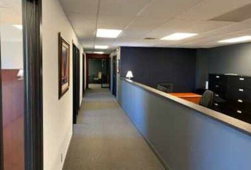 More Photos Of 4352 Willow Dr, Medina Service For Lease