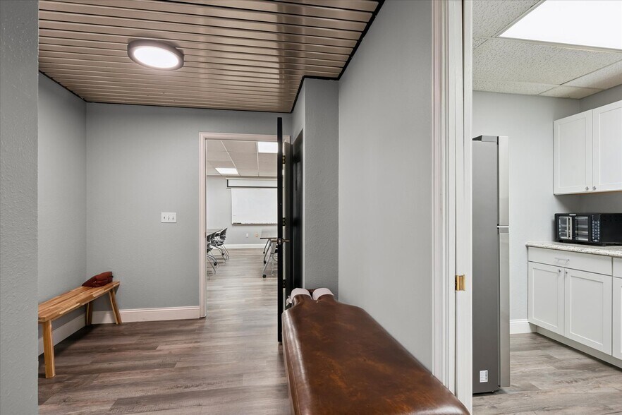 More Photos Of 8751 E Hampden Ave, Denver Office For Sale