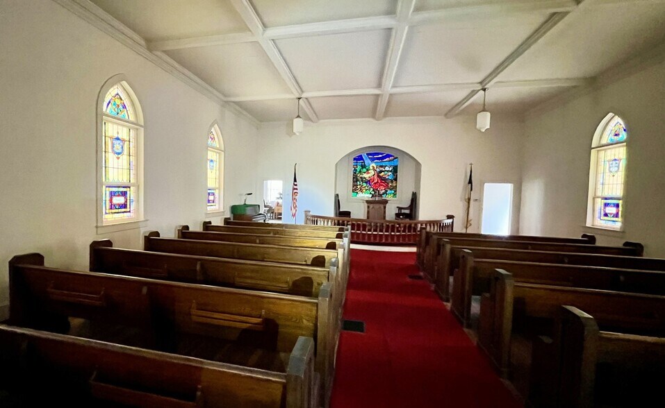 More Photos Of 209 W Academy St, Colerain Specialty For Sale