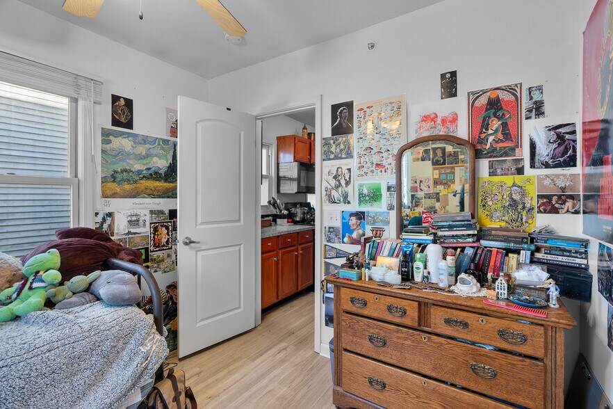 More Photos Of 2420 4th Ave S, Minneapolis Apartments For Sale