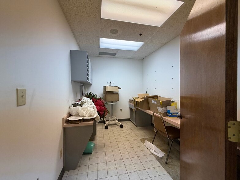 More Photos Of 6000 Joe Frank Harris Pky NW, Adairsville Healthcare For Lease