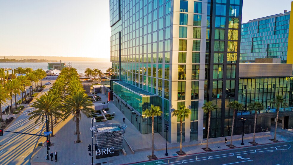 More Photos Of 900 Bayfront Ct, San Diego Hotel For Lease