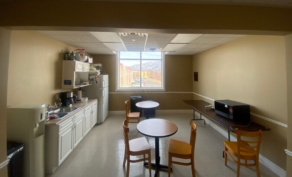 More Photos Of 692-718 W Confluence Ave, Murray Light Manufacturing For Sale