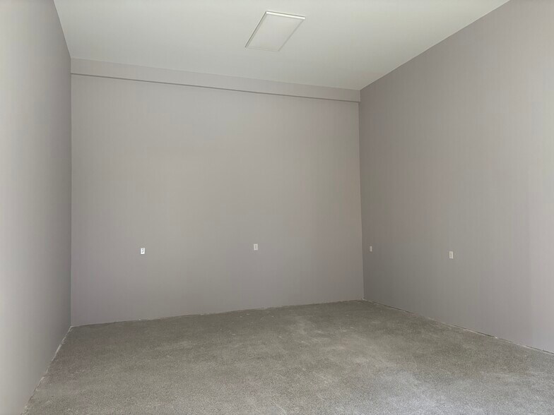 More Photos Of 30620 & 30627 Coastal Hwy, Lewes Light Distribution For Lease