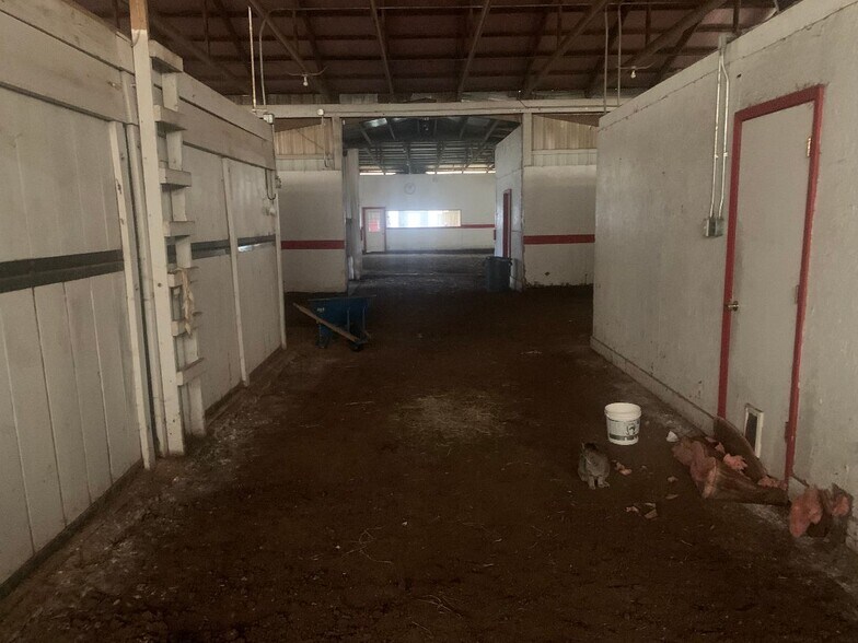 More Photos Of 4285 Schneidman Rd, Paducah Sports And Entertainment For Lease