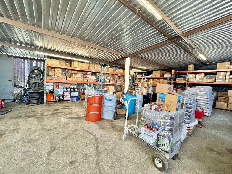 More Photos Of 14610 Guy R Brewer Blvd, Jamaica Warehouse For Sale