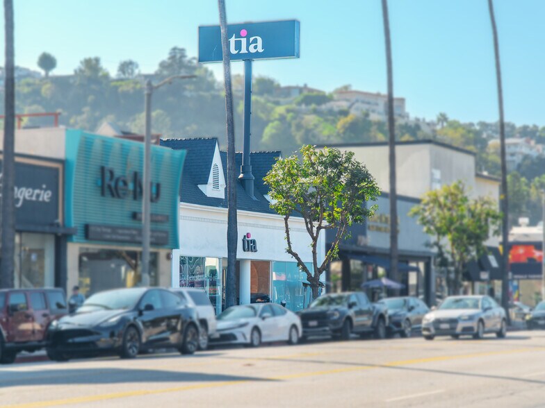 More Photos Of 12250 Ventura Blvd, Studio City Storefront For Sale