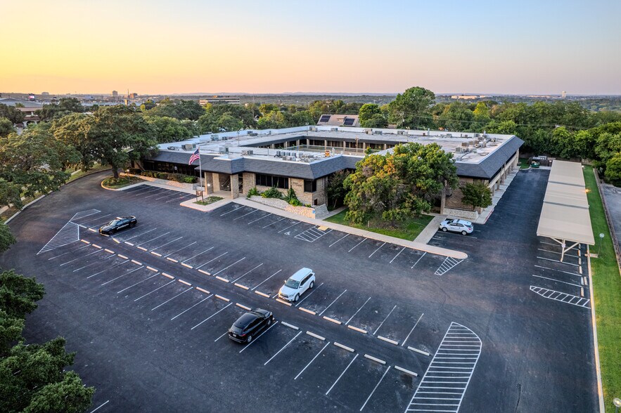 More Photos Of 3355 Cherry Ridge St, San Antonio Office For Lease