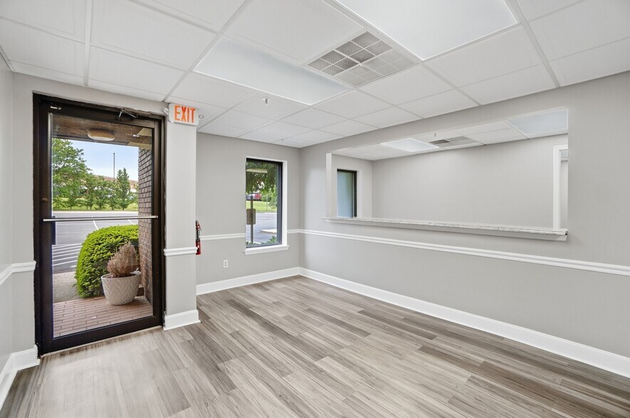 More Photos Of 4753-4759 Cornell Rd, Blue Ash Medical For Sale