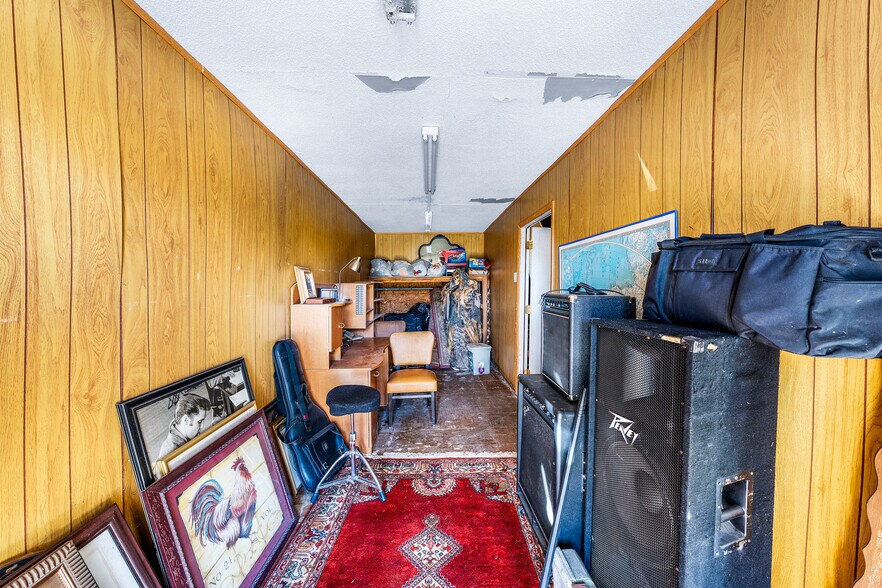 More Photos Of 719 E Moore Ave, Terrell Warehouse For Sale