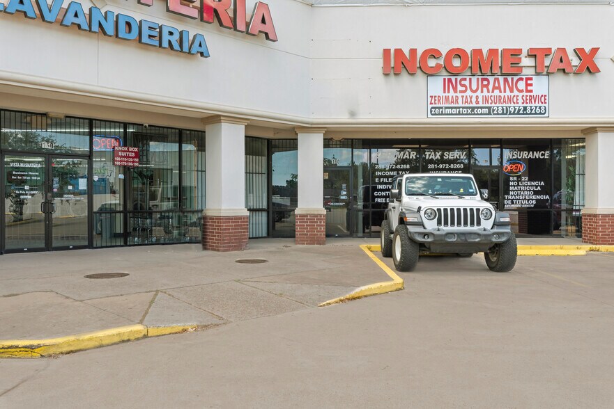 More Photos Of 301 Vista Rd, Pasadena Storefront For Lease