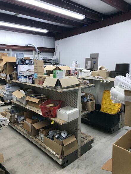 More Photos Of 3614 Alice St, Galveston Distribution For Sale