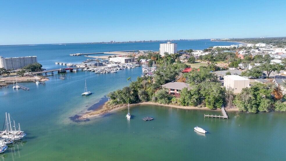 More Photos Of 220 Mckenzie Ave, Panama City Office For Sale