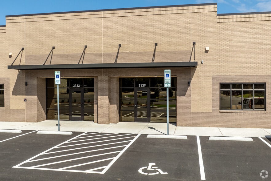 More Photos Of 3133 Garner Station Blvd, Raleigh Warehouse For Lease