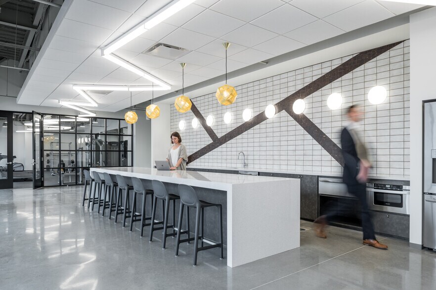 More Photos Of 10603 W Sam Houston Pky N, Houston Unknown For Lease