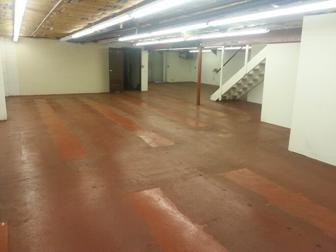 More Photos Of 7019 E Dominick St, Rome Auto Dealership For Lease