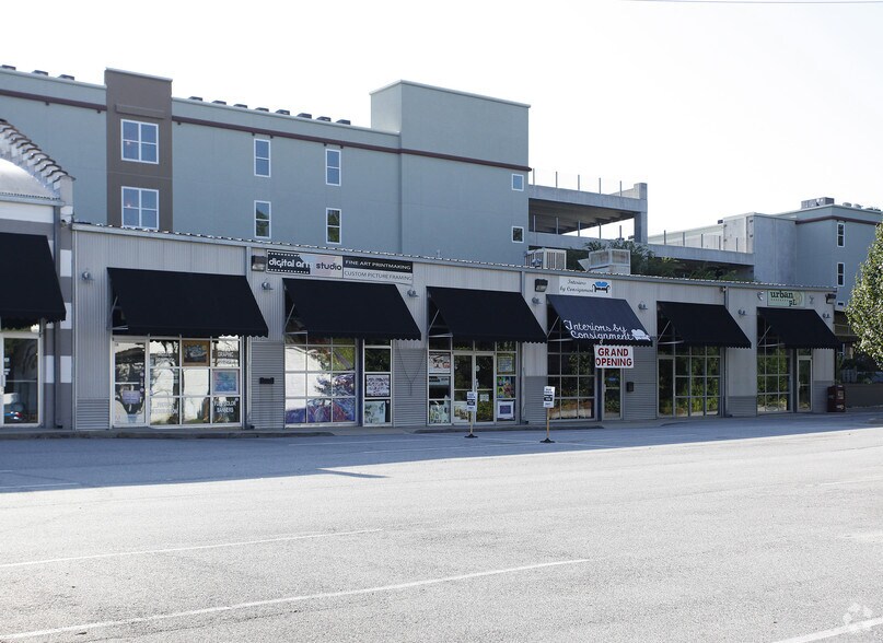 More Photos Of 1082 NW Huff Rd, Atlanta Unknown For Lease