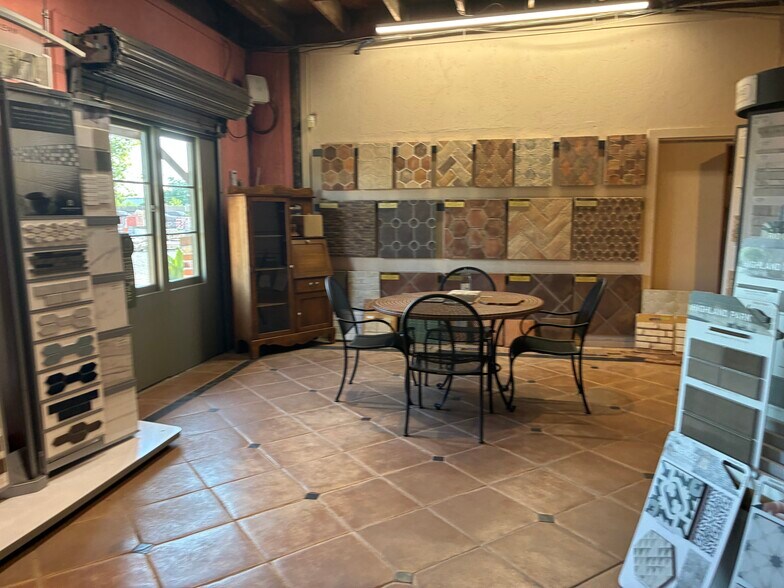 More Photos Of 3150 Power Inn Rd, Sacramento Showroom For Sale