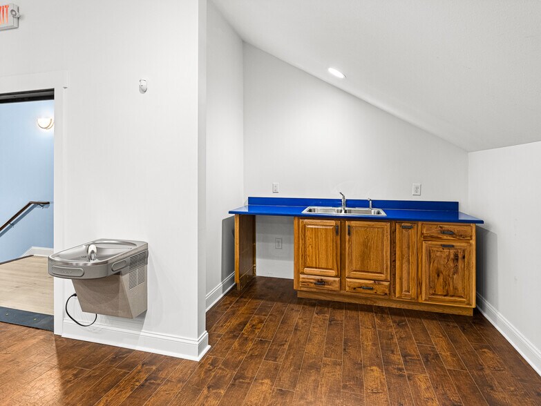 More Photos Of 14 Mimidis Ln, Swannanoa Office For Sale