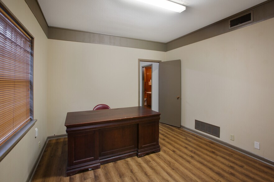 More Photos Of 4505 John F Kennedy Blvd, North Little Rock Office For Lease