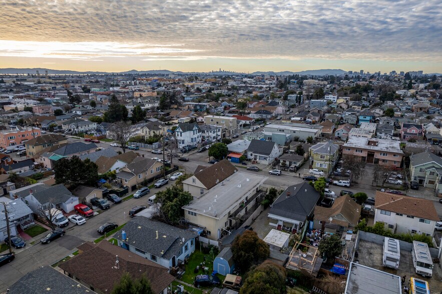 More Photos Of 1806 41st Ave, Oakland Apartments For Sale