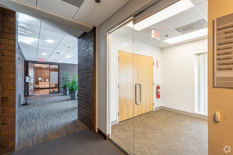 More Photos Of 107 Audubon Rd, Wakefield Office For Lease