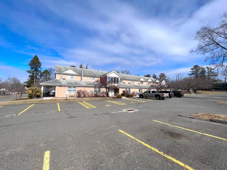 More Photos Of 745 Burnside Ave, East Hartford Schools For Sale