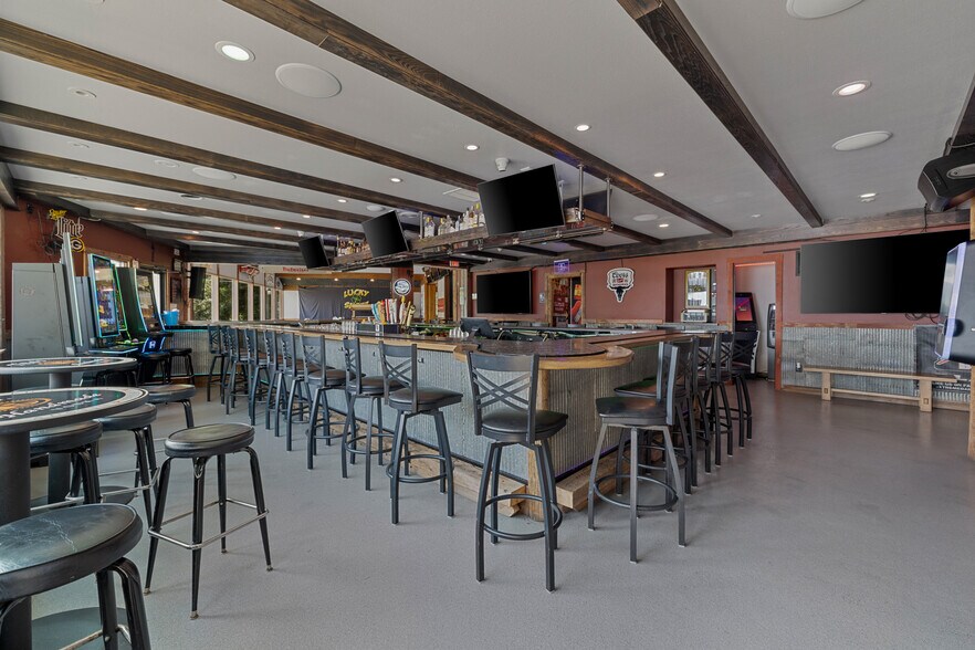 More Photos Of 4919 State Road 144, Hartford Restaurant For Sale
