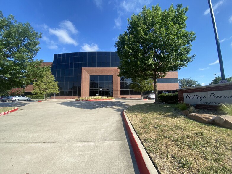 More Photos Of 1575 Heritage Dr, McKinney Office For Lease
