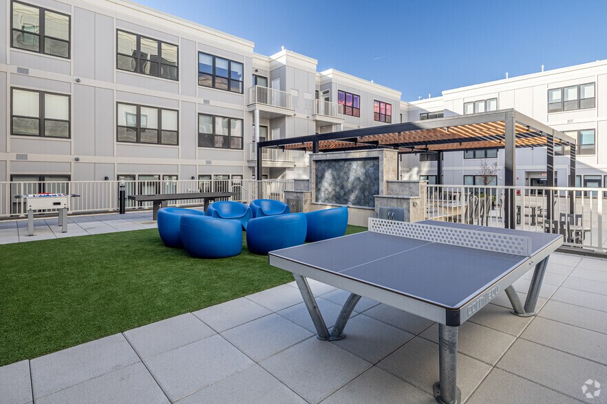 More Photos Of 620 Bloomfield Ave, Bloomfield Apartments For Lease