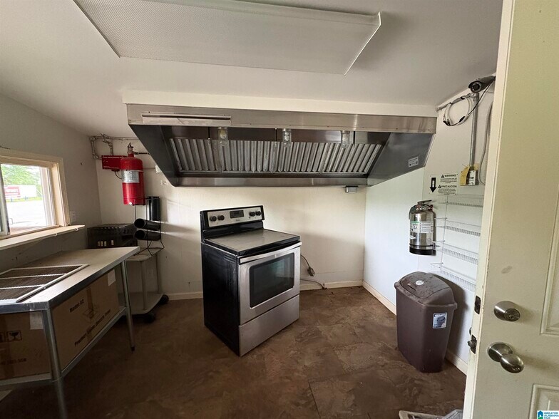 More Photos Of 11001 County Road 59, Verbena Service Station For Sale