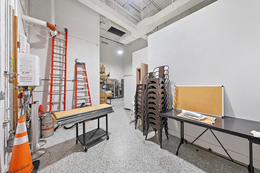 More Photos Of 604 Lake Avenue, Lake Worth Beach Restaurant For Sale