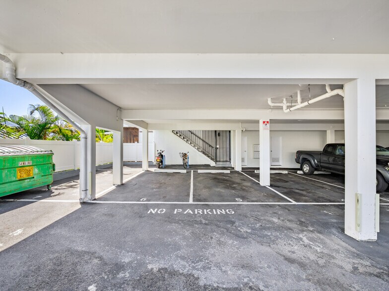 More Photos Of 54 Maluniu Ave, Kailua Apartments For Sale