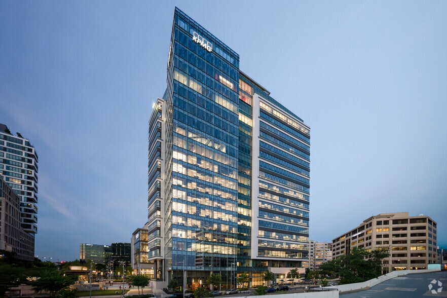 More Photos Of 8350 Broad St, McLean Office For Lease