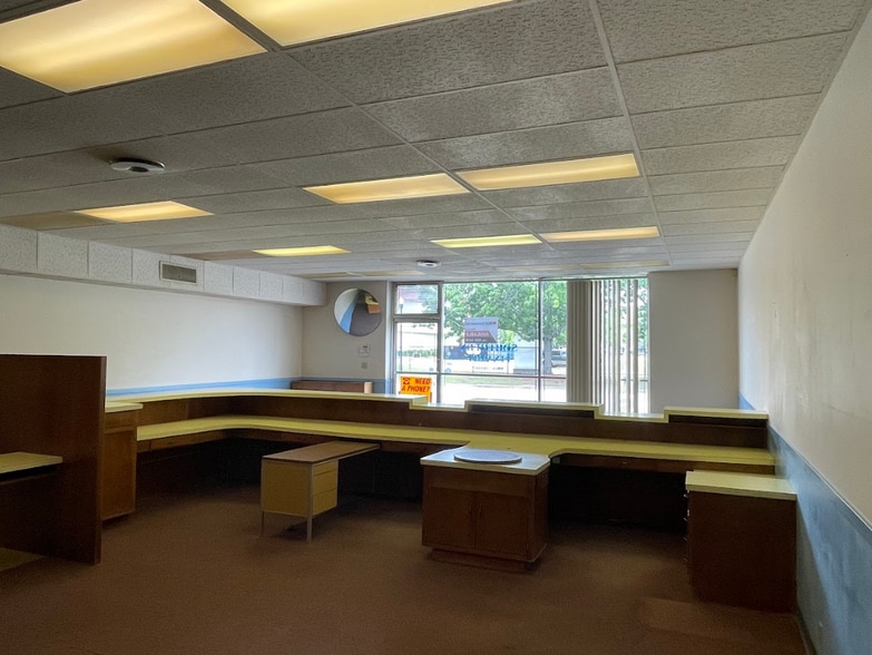 More Photos Of 420-426 11th St, Columbus Storefront For Sale