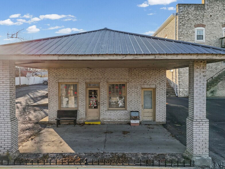 More Photos Of 305 N Main St, Ste Genevieve Storefront Retail Residential For Sale