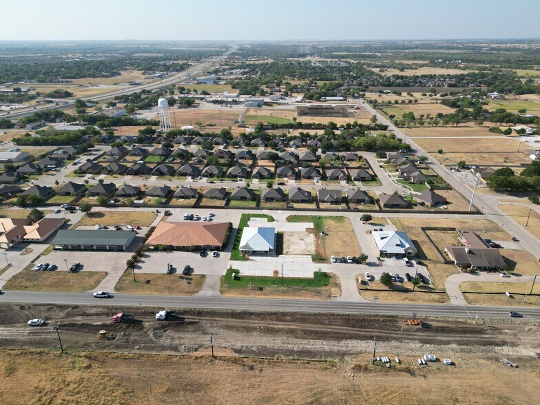 More Photos Of 1660 W Chapman Dr, Sanger Medical For Lease