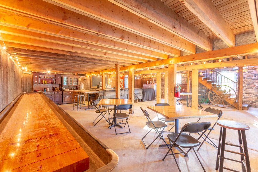 More Photos Of 898 Allentown Rd, Telford Restaurant For Sale