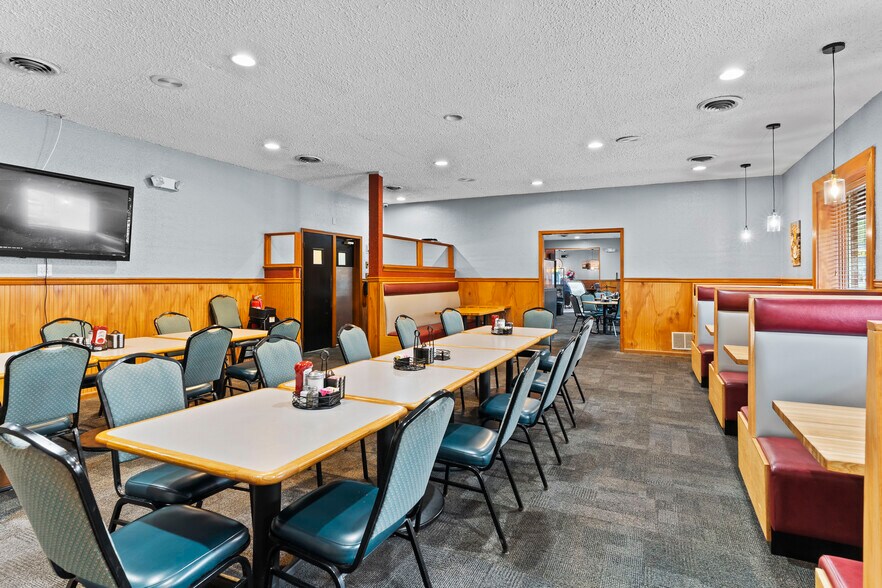 More Photos Of 487 E King St, Shippensburg Restaurant For Sale