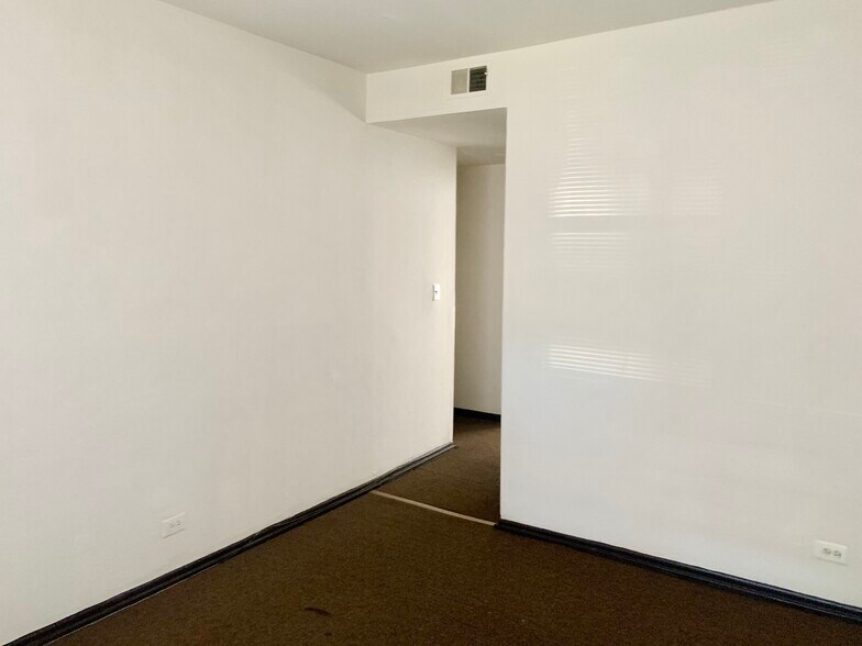 More Photos Of 16-18 N Lorel Ave, Chicago Apartments For Sale