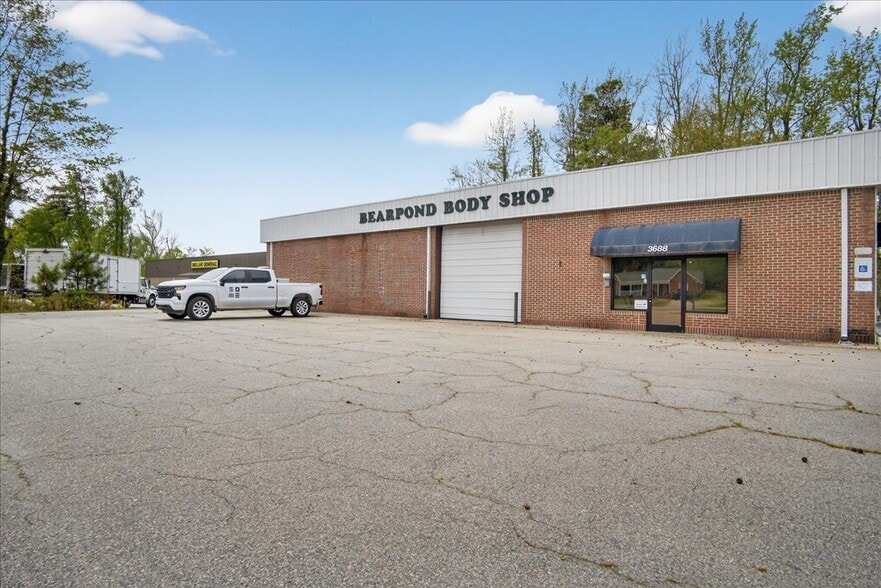 More Photos Of 3688 Raleigh Rd, Henderson Office For Sale
