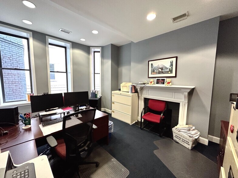 More Photos Of 1705 N St NW, Washington Office For Sale