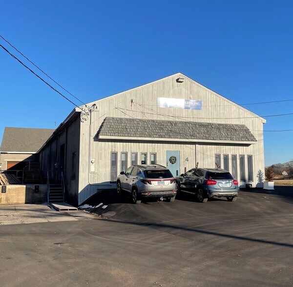 More Photos Of 4-6 Indian Neck Ave, Branford Warehouse For Sale